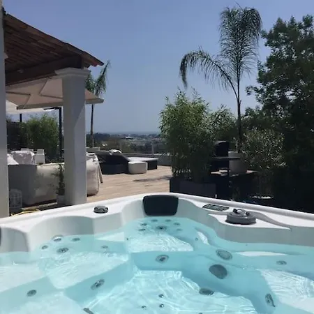 Style Ibiza 3 Chambres, Vue Jacuzzi Villa Mandelieu